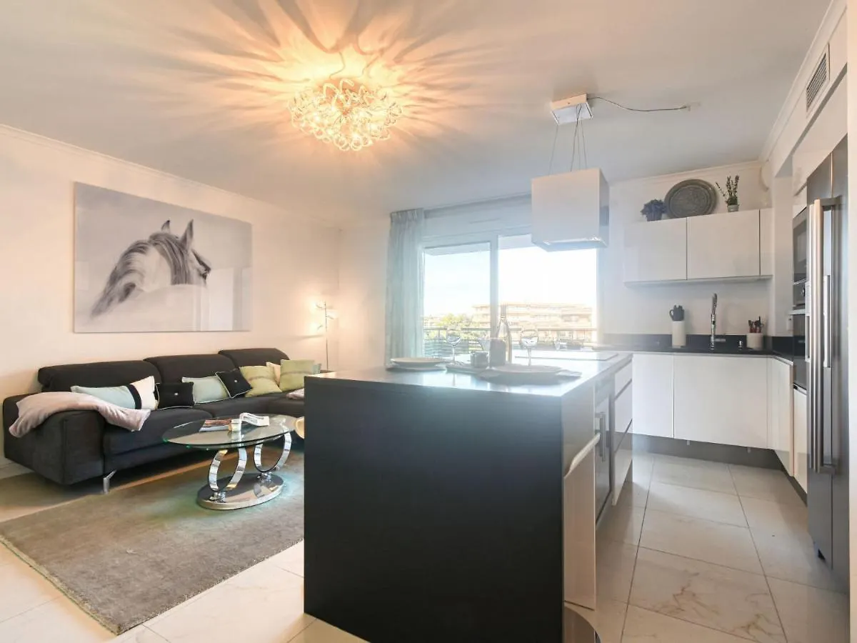 Apartment Le 4 Mats-2 By Interhome Frejus